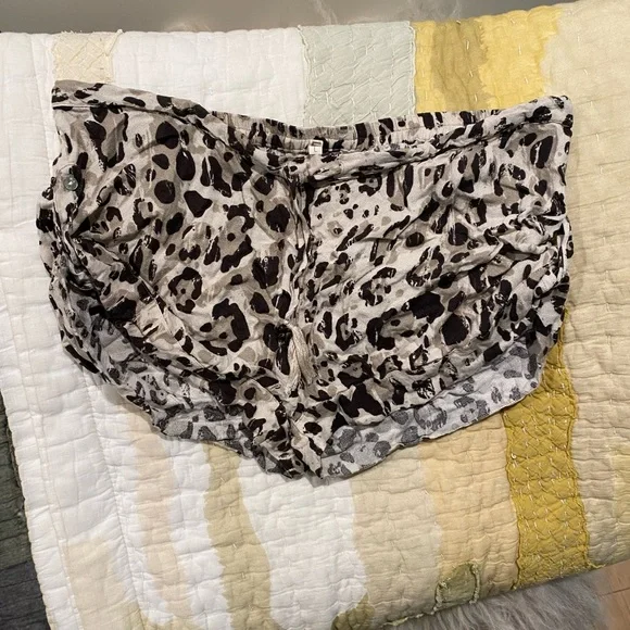 🎉Limited Time Price🎉 Spell Wild Ones Shorts - Large - Picture 15 of 16
